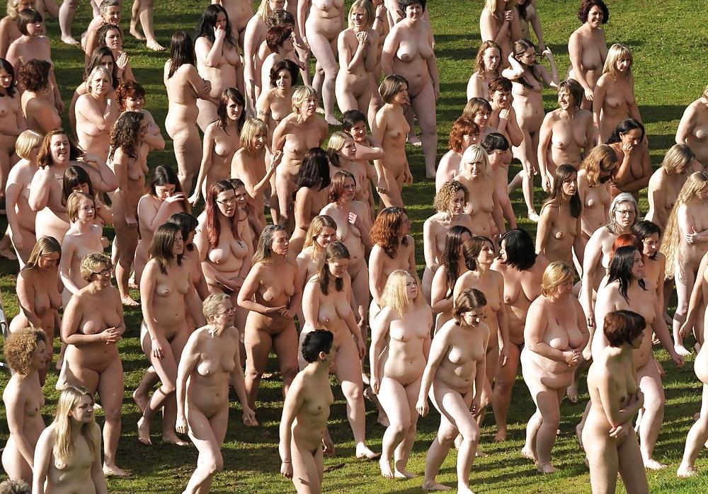 25P Nude Beach Cunts