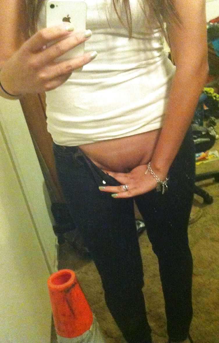 10P Wonderful pussy flashing