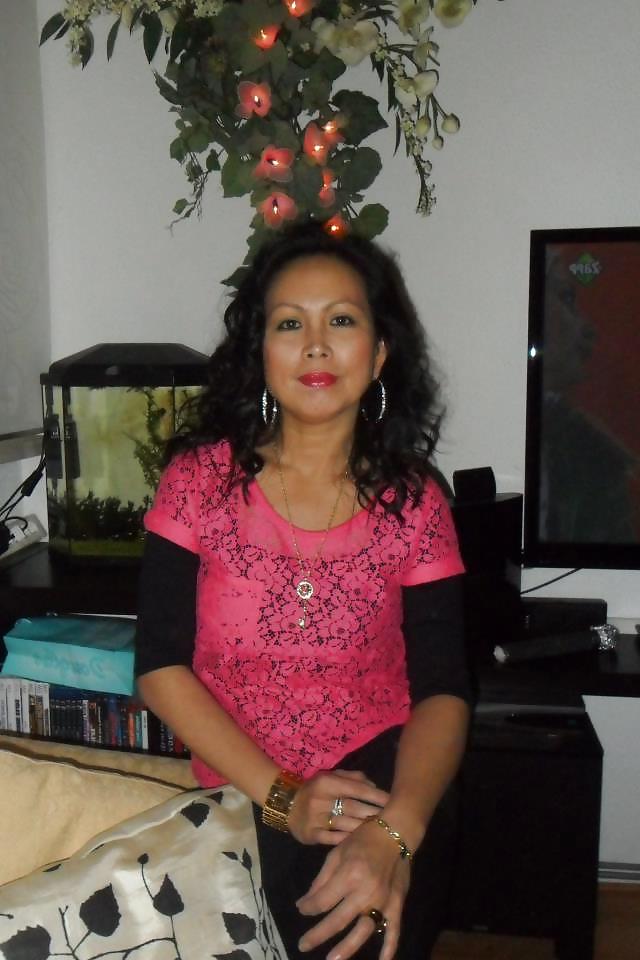 14P Indonesian Milf Slut Mom