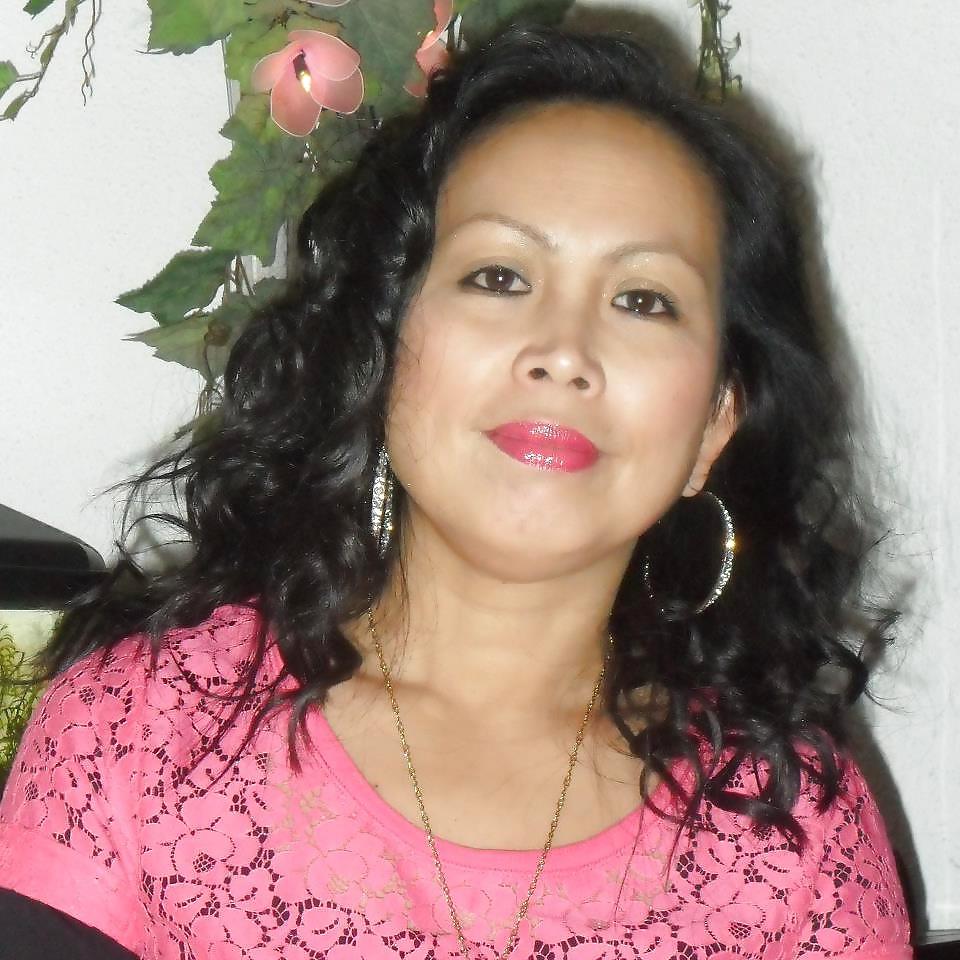 14P Indonesian Milf Slut Mom