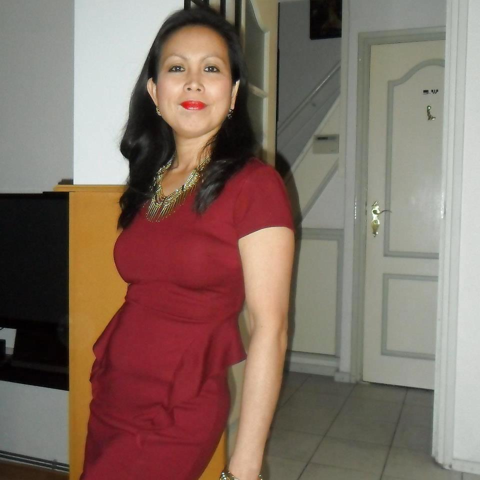 14P Indonesian Milf Slut Mom