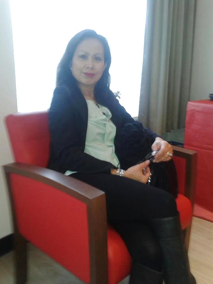 14P Indonesian Milf Slut Mom