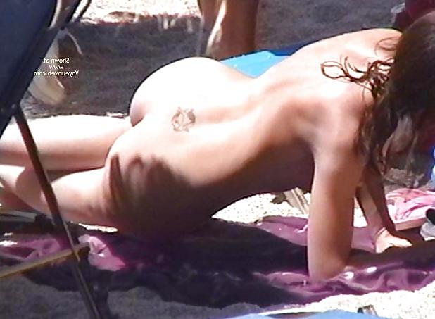 25P Girls at the beach 3