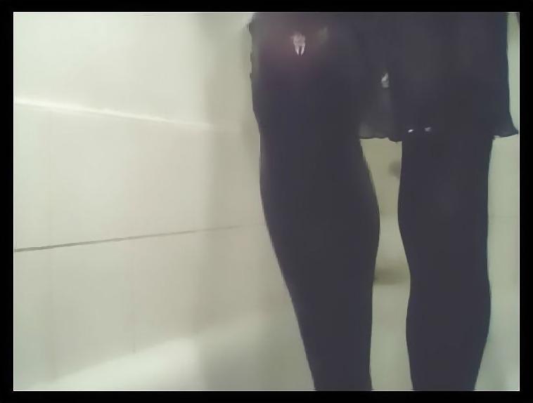 25P Wet Nylon Fun