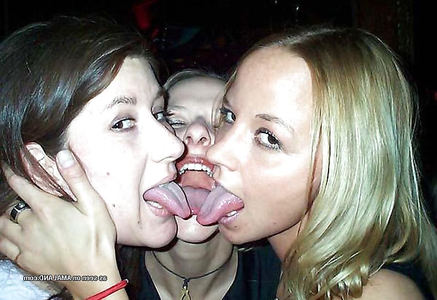 25P Tongue Seduction