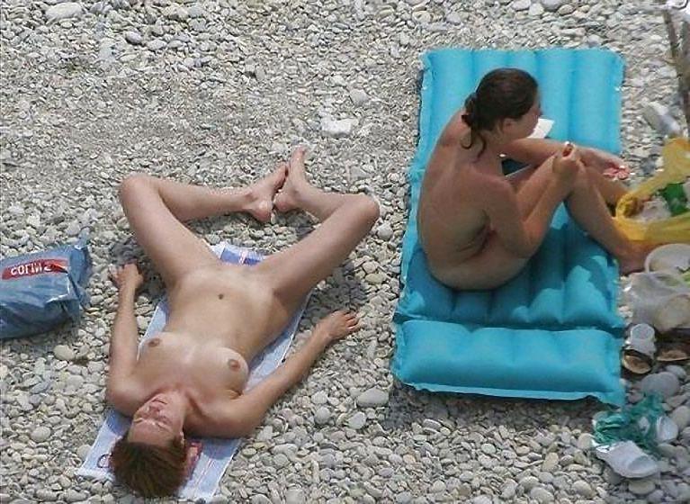 25P I Love Being Nude at the Nudist Beach