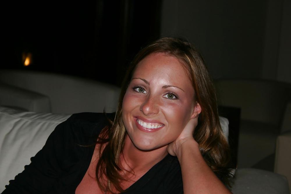 25P One of the most beautiful and sexy milf - Lost Camera