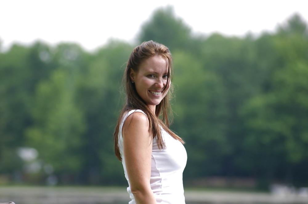 25P One of the most beautiful and sexy milf - Lost Camera