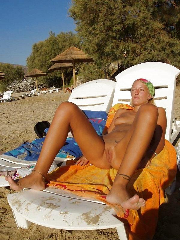 25P Nudist Beach Fun