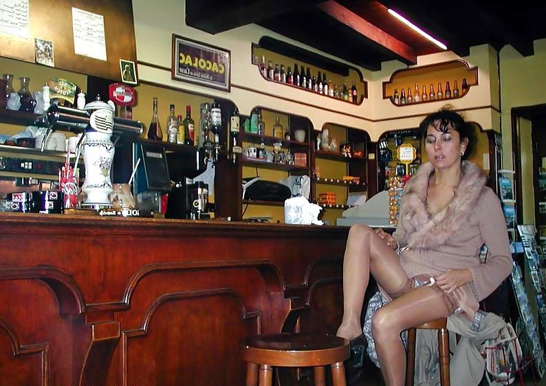 25P FRENCH NADINE flashing at Locronan 2002