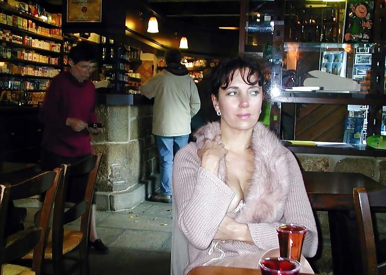 25P FRENCH NADINE flashing at Locronan 2002