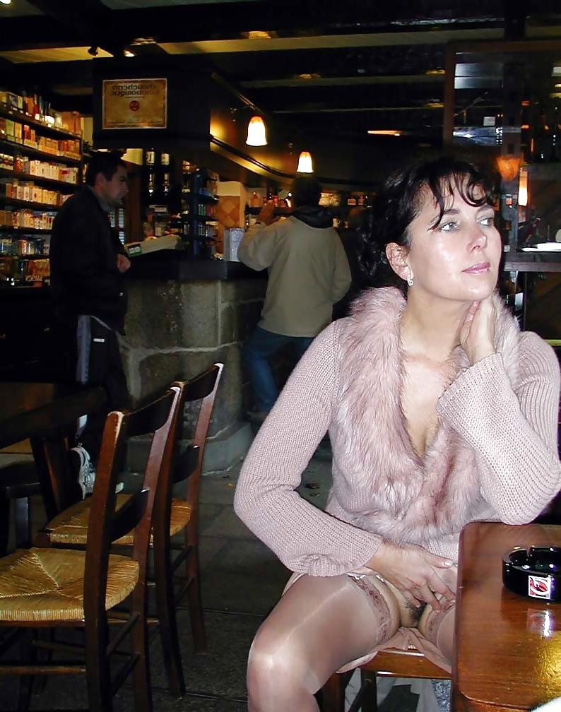 25P FRENCH NADINE flashing at Locronan 2002