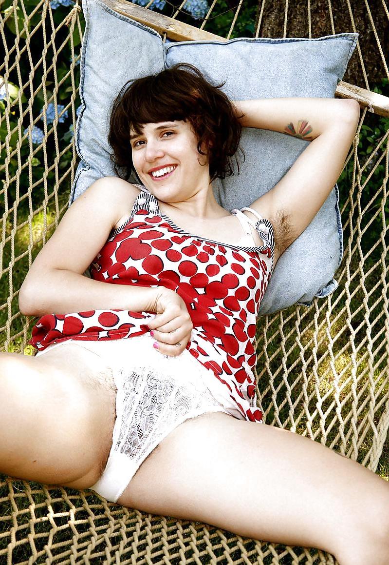 25P Girls with hairy, unshaven armpits O and P