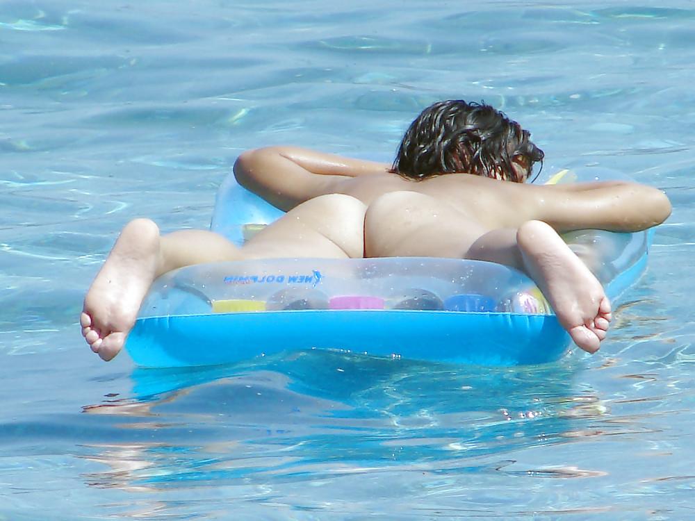 25P Nude Beach Asses