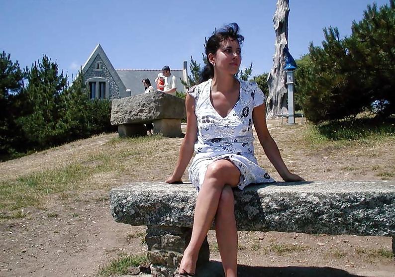 25P FRENCH NADINE flashing on a Brittany beach 2003