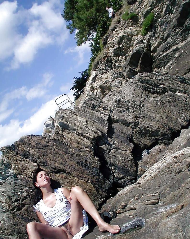 25P FRENCH NADINE flashing on a Brittany beach 2003