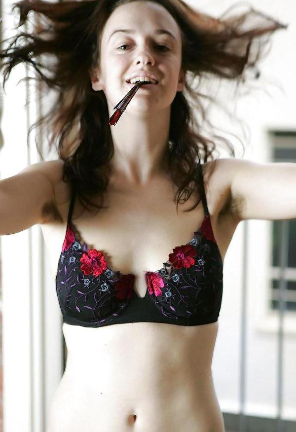 25P Girls with hairy, unshaven armpits Ma