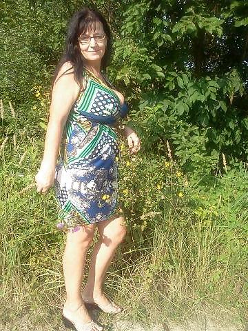 19P Busty Russian Woman 1430