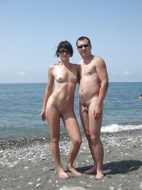 25P Beach alone or couple