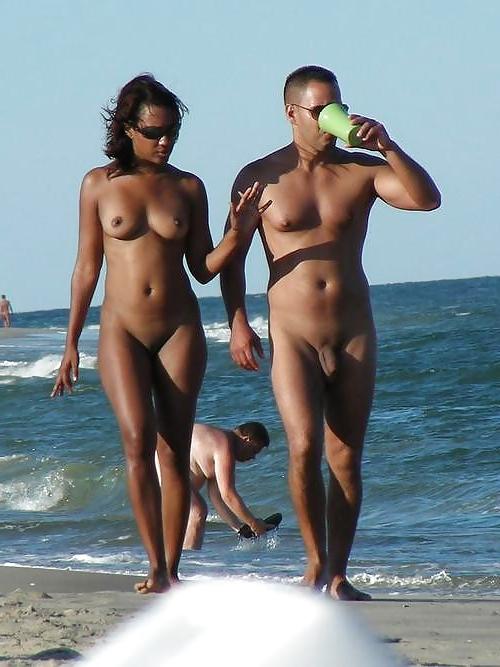 25P Beach alone or couple