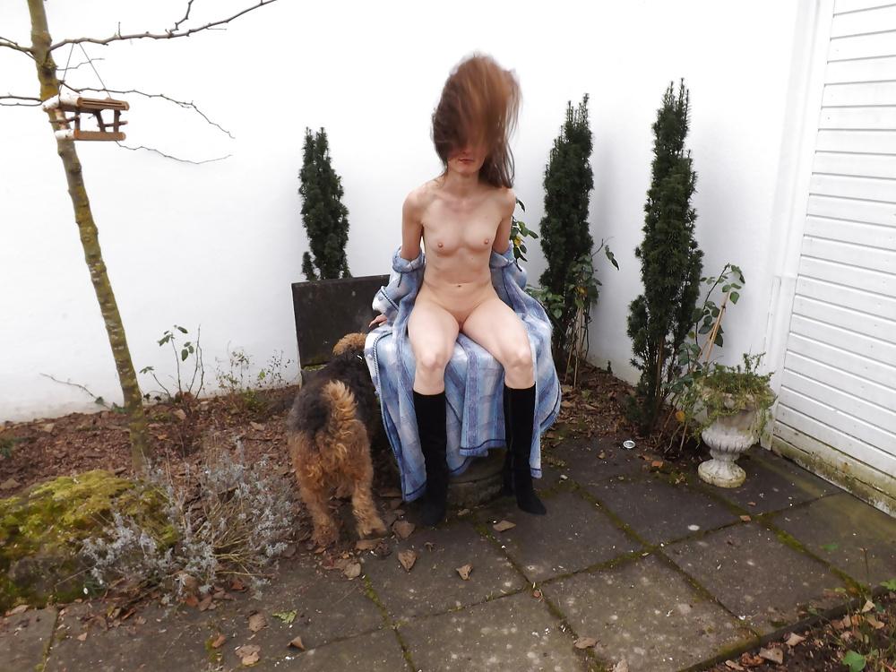25P Pussy flashing-outdoor public nudity-upskirt