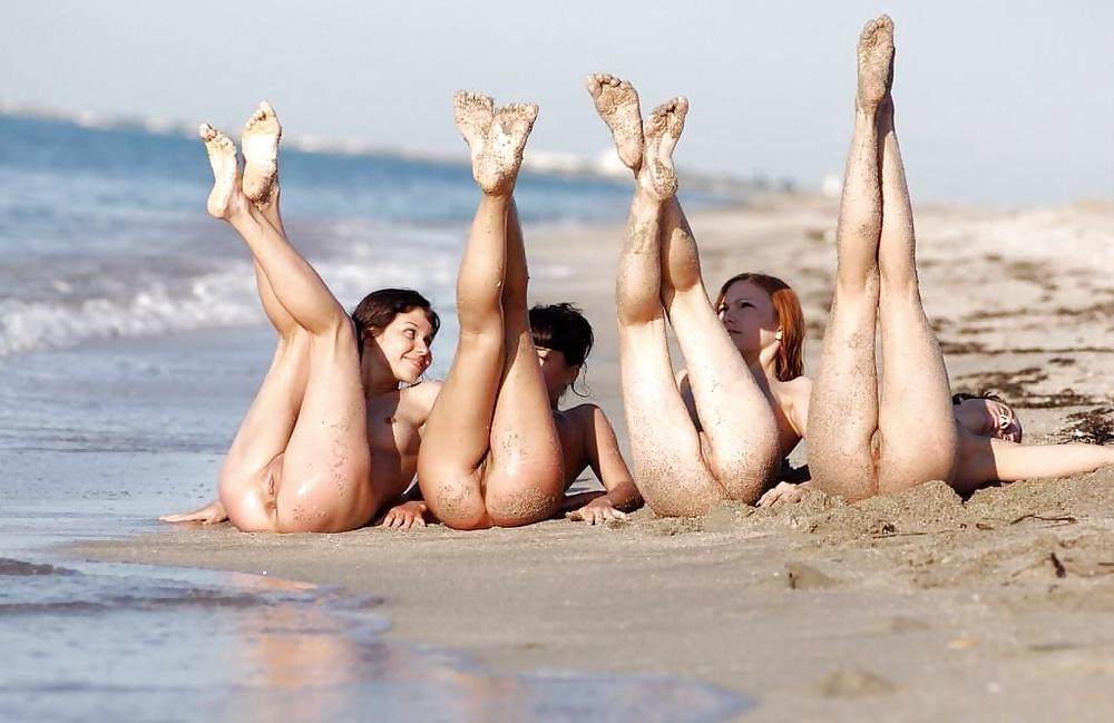 13P Beach Babes 26