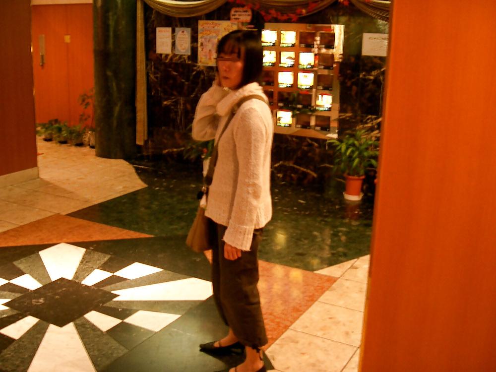 12P Japanese Mature Woman 22