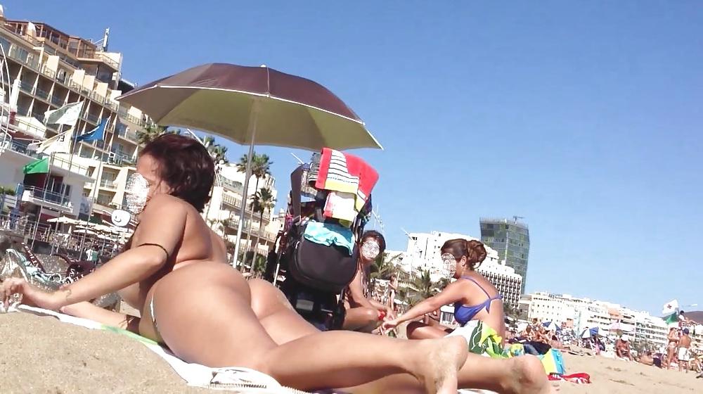 16P Beach Voyeur
