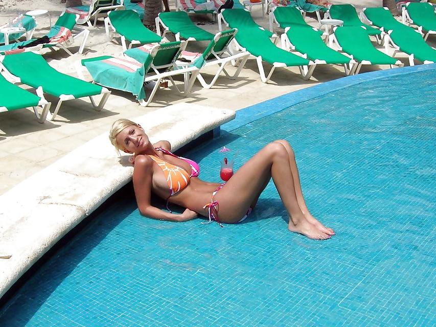 19P Big Beach Boobs 27!!!