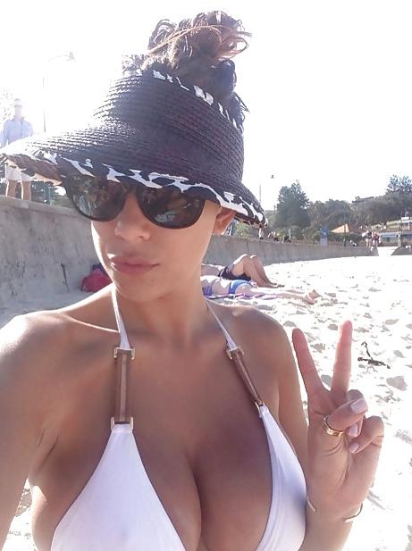 19P Big Beach Boobs 27!!!