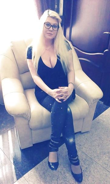 15P Busty Russian Woman 1692
