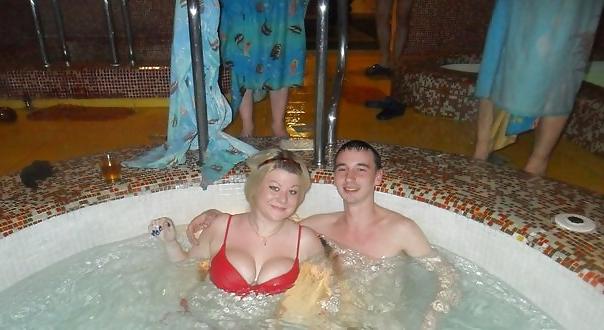 15P Busty Russian Woman 1692