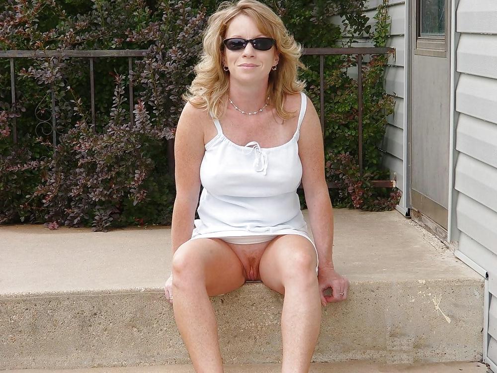 18P Amateurs Gone Wild 1 by SLAVE2PUSSY
