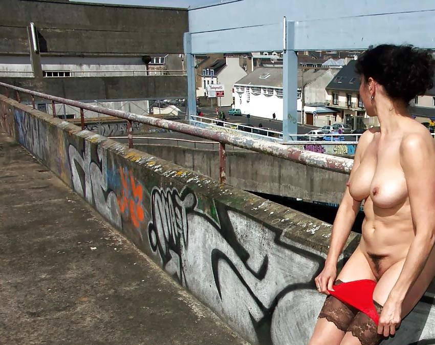 25P FRENCH NADINE flashing in a parking lot 2005