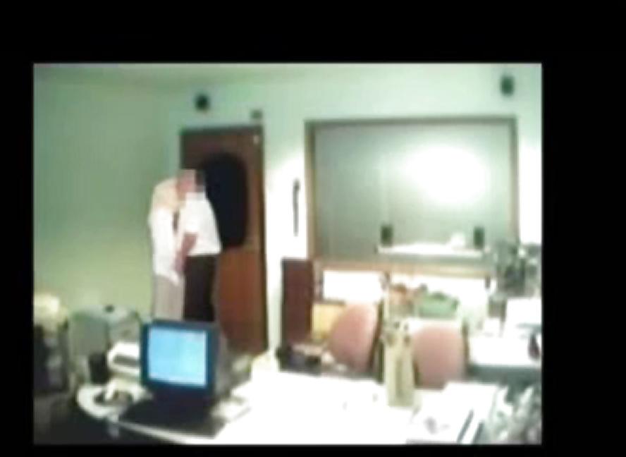 17P Veiled Arab secretary blowing white manager 
