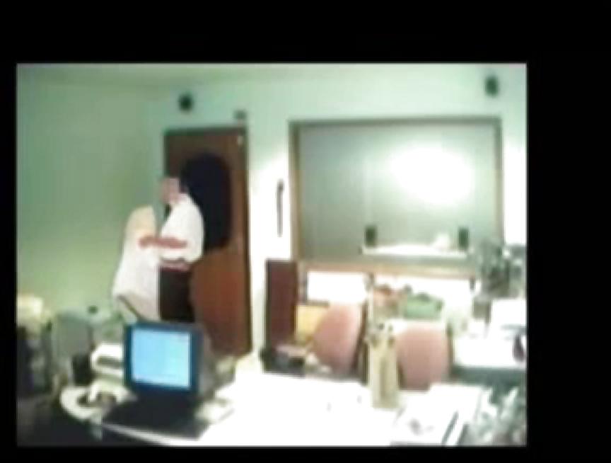 17P Veiled Arab secretary blowing white manager 