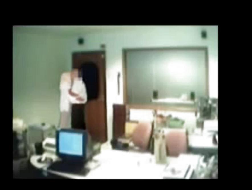 17P Veiled Arab secretary blowing white manager 