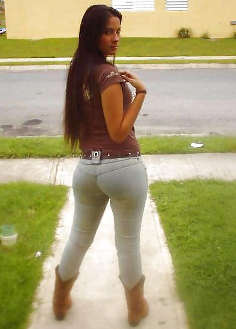 25P Girls in tight pants 21