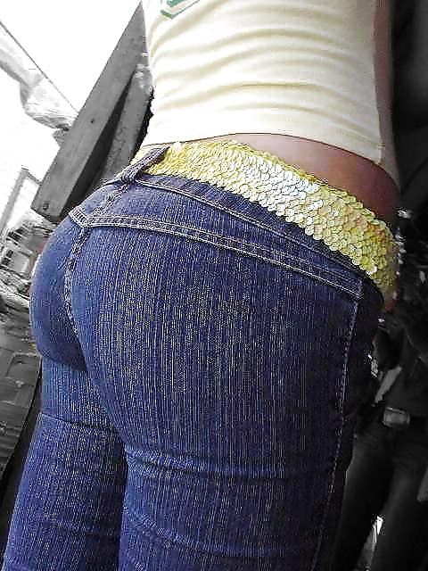 25P Girls in tight pants 21