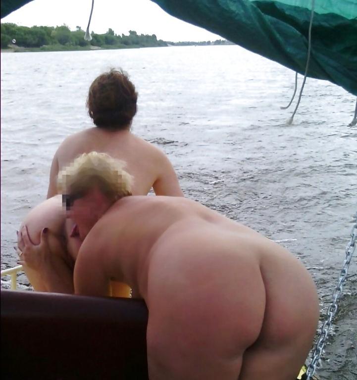 25P MILFs am Strand - 49
