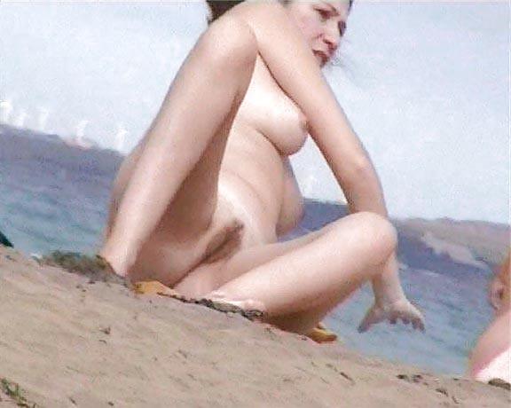 25P Beach babe 