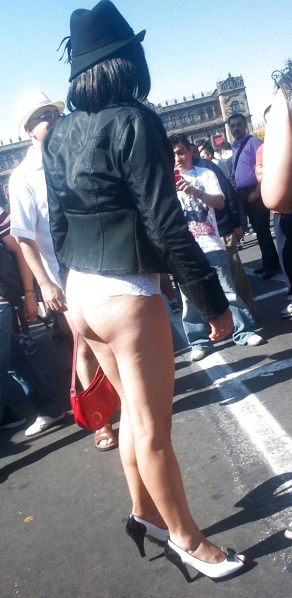 24P No pants