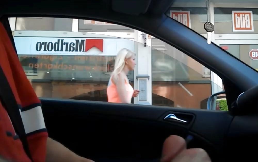 10P Public Flashing for Girls