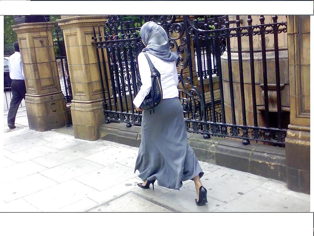 8P Sexy Hijabi Secretary