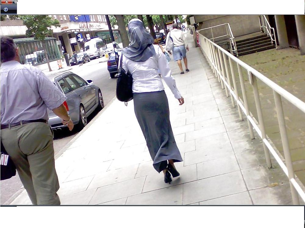 8P Sexy Hijabi Secretary