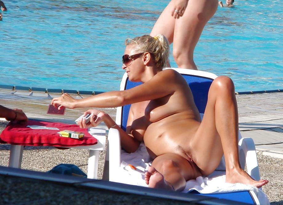 25P One day on the beach