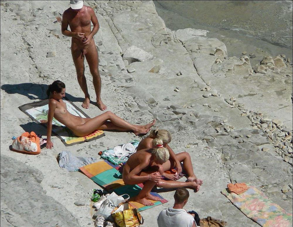 25P Little beach boobs