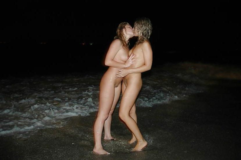 9P Lesbian night games on the beach - N. C. 