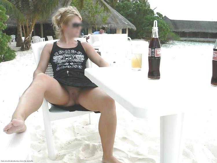 25P Naked on the beach 6