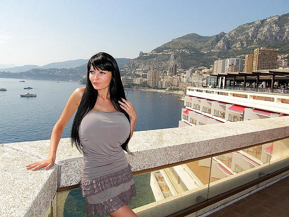 21P Big Beach Boobs 29!!!!